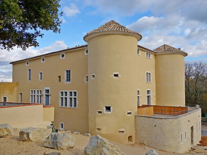 Maison à louer, 78m², LUSSAN