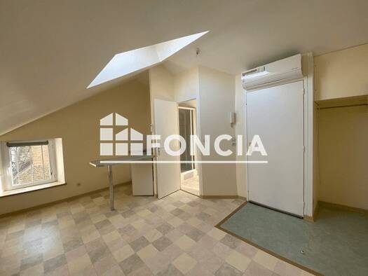 Appartement à louer - logement étudiant 330 € 1 pièce 14,9 m² 3ème étage Sud Rethel 08300