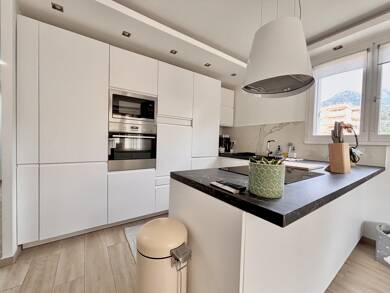 Appartement à vendre 296 000 € 3 pièces 2 chambres 64 m² Étage 9/15 Menton 06500
