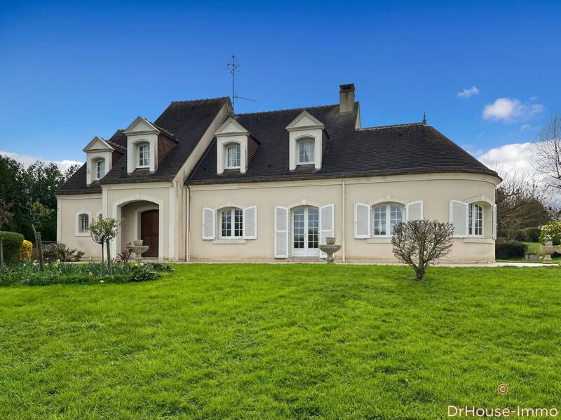 Maison à vendre, 200m², SAINT COSME EN VAIRAIS