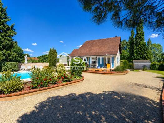 Villa à vendre 449 000 € 8 pièces 5 chambres 220 m² 1 805 m² de terrain Davayat 63200