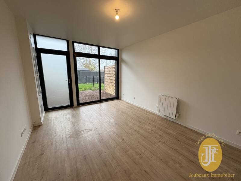 Maison à louer, 34m², DOUAINS