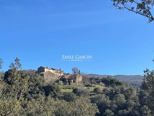 Maison à vendre 1 096 000 € 7 pièces 5 chambres 500 m² 100 000 m² de terrain Sumène 30440