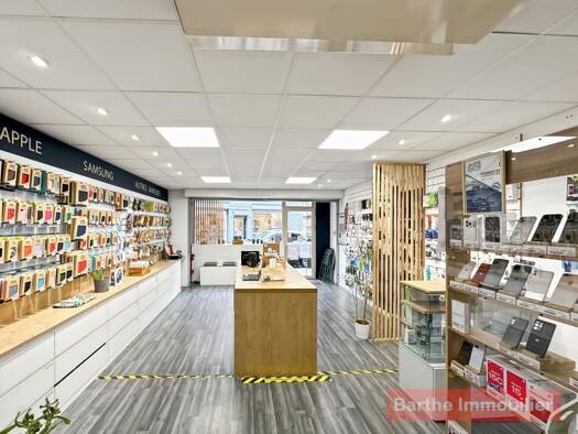 Local commercial à louer 650 € 70 m² de surface de vente Vieux Gaillac Gaillac 81600