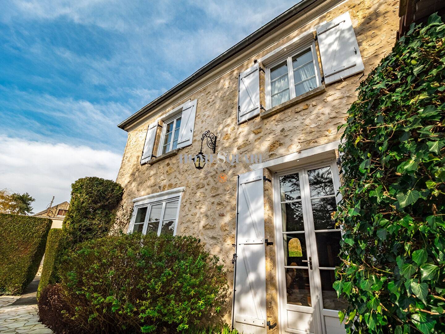 Maison à vendre, 144m², SURVILLIERS