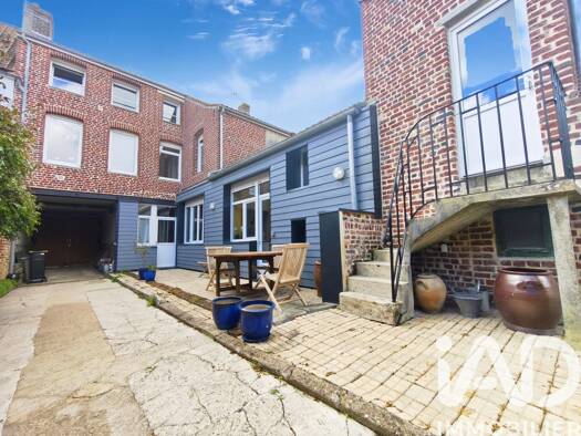 Maison de ville à vendre 414 000 € 9 pièces 7 chambres 240 m² 455 m² de terrain Faubourgs Saint-Omer 62500