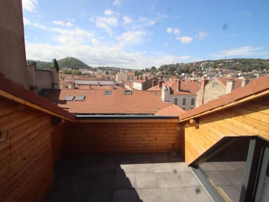 Appartement à vendre 160 000 € 1 pièce 165 m² 4ème étage Jacquard Saint-Étienne 42000