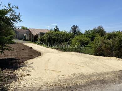 Maison à vendre 212 000 € 8 pièces 6 chambres 205,2 m² 1 638 m² de terrain Saint-Agnant 17620