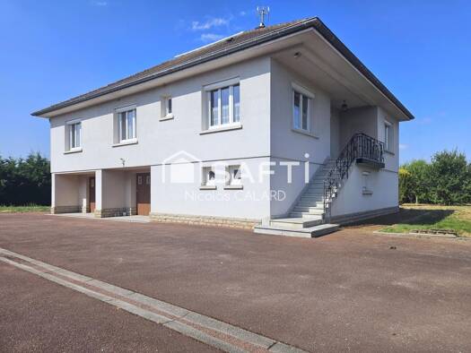 Maison à vendre 199 000 € 6 pièces 3 chambres 198 m² 1 691 m² de terrain Sornay 71500