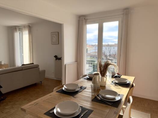 Appartement à vendre 125 000 € 3 pièces 2 chambres 75,4 m² Étage 3/3 Carcassonne 11000