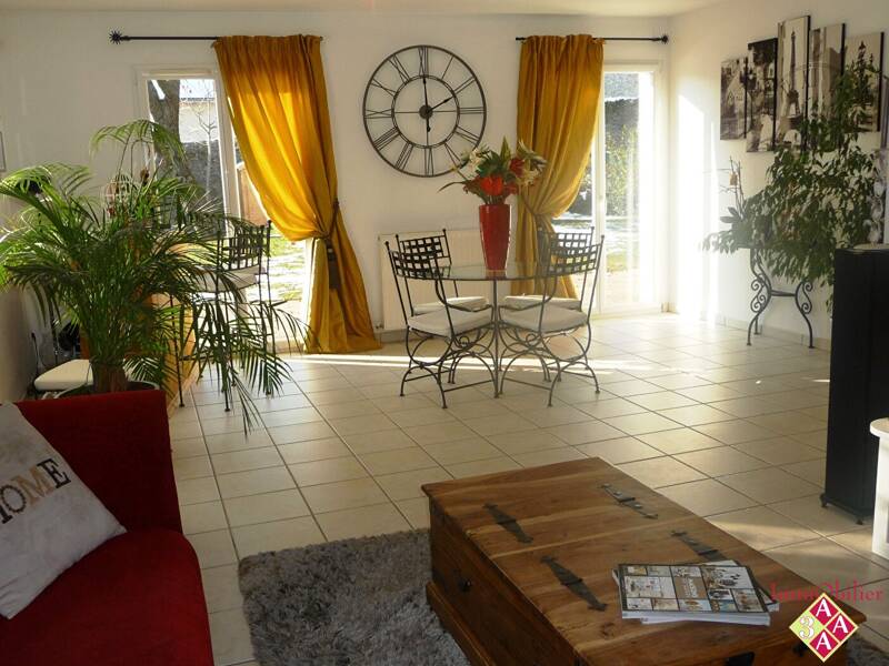 Maison à louer, 122m², SAINT NAZAIRE LES EYMES