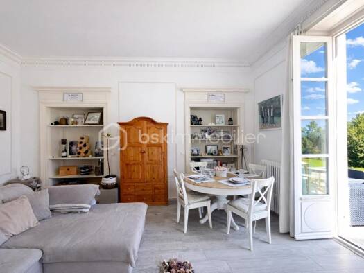 Appartement à vendre 200 000 € 5 pièces 3 chambres 99 m² RDC/2 Levigny-Le Bourg Charnay-lès-Mâcon 71850