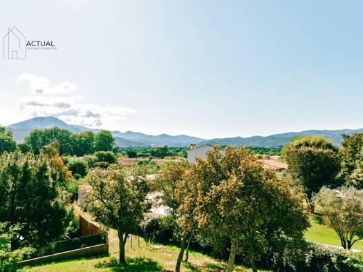 Maison de plain-pied à vendre 698 000 € 8 pièces 5 chambres 385 m² 3 341 m² de terrain Saint-Jean-Pla-de-Corts 66490