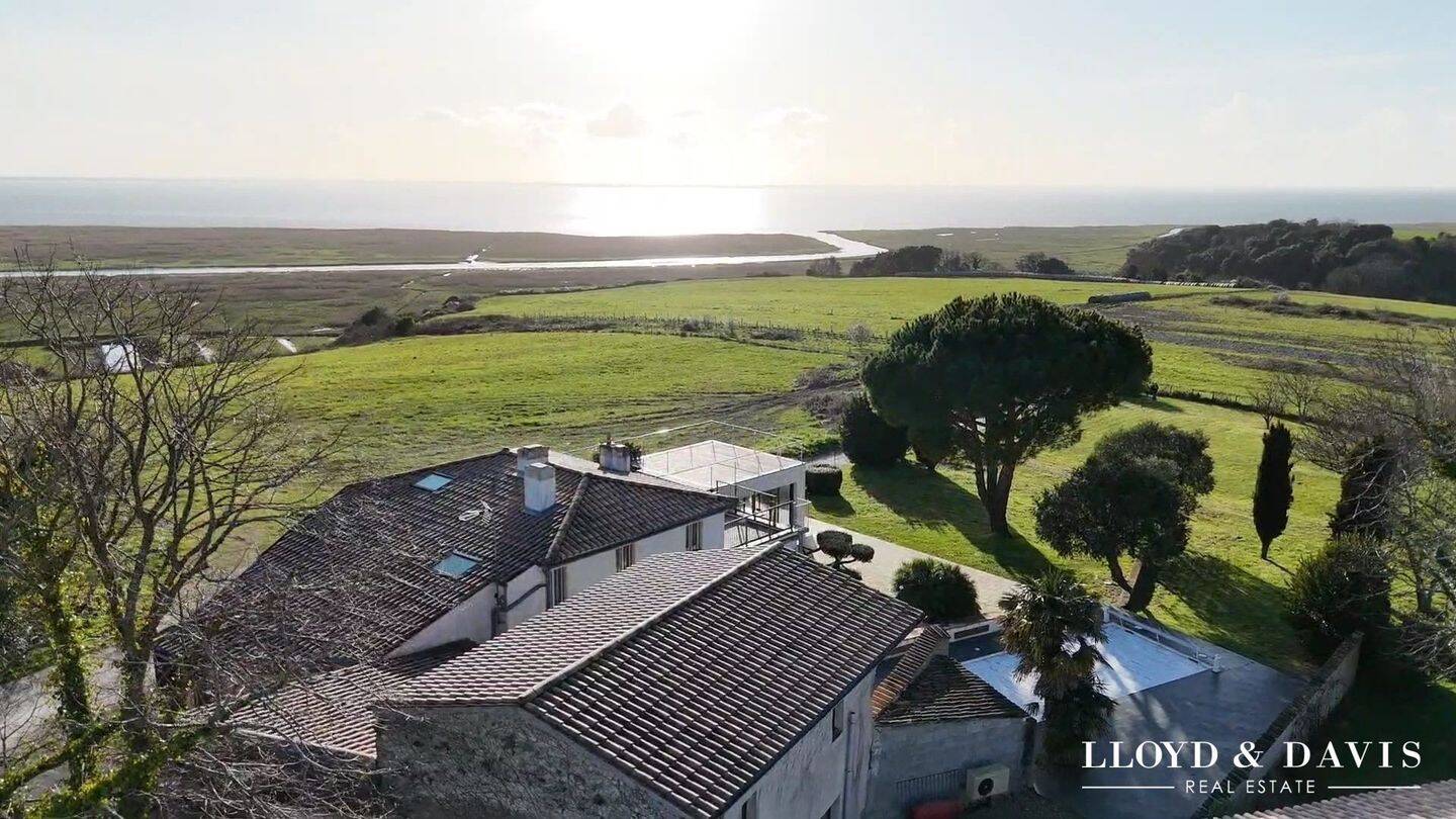 Maison à vendre, 280m², CHENAC SAINT SEURIN D'UZET