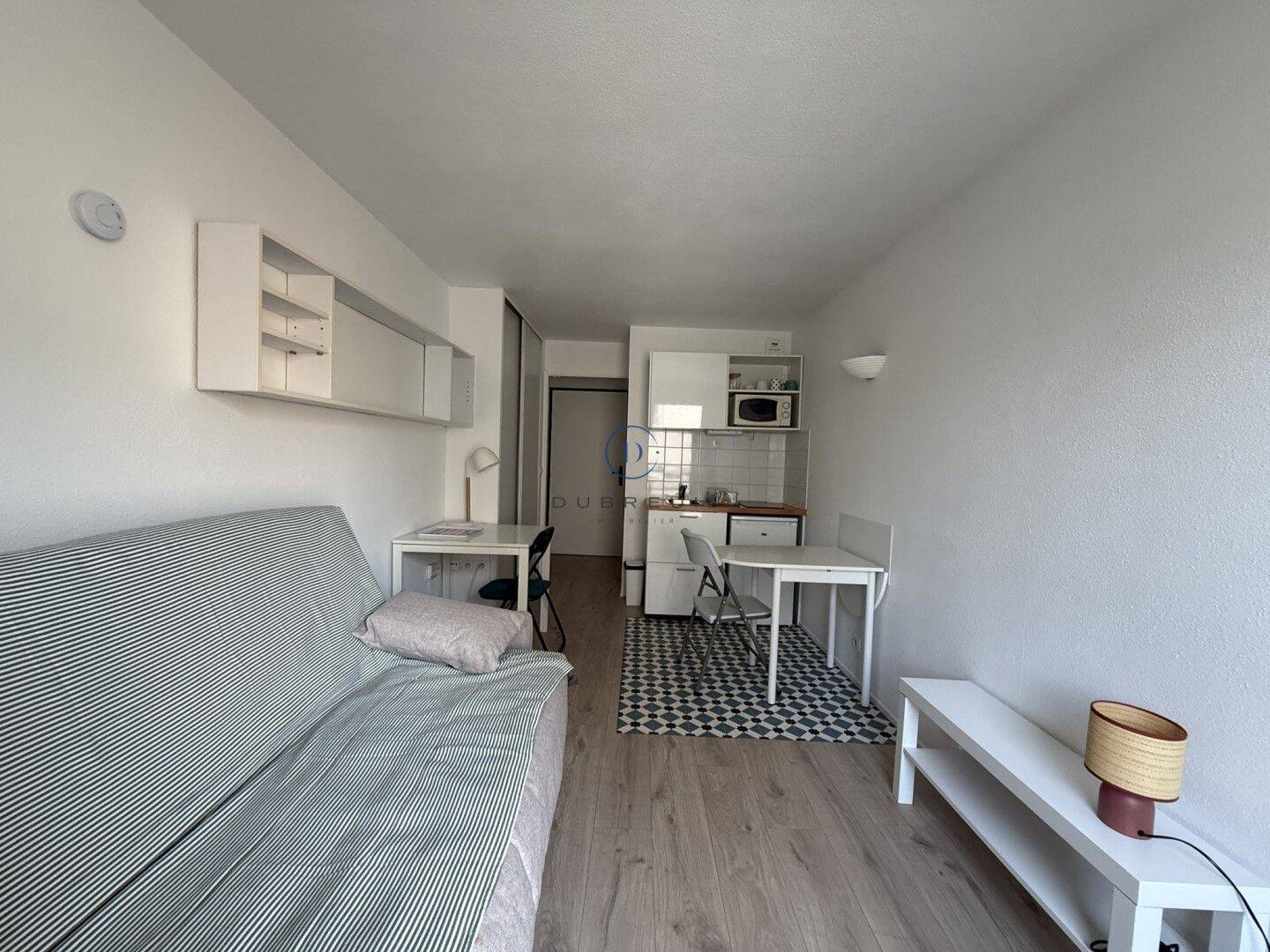 Maison à louer, 17m², COURBEVOIE