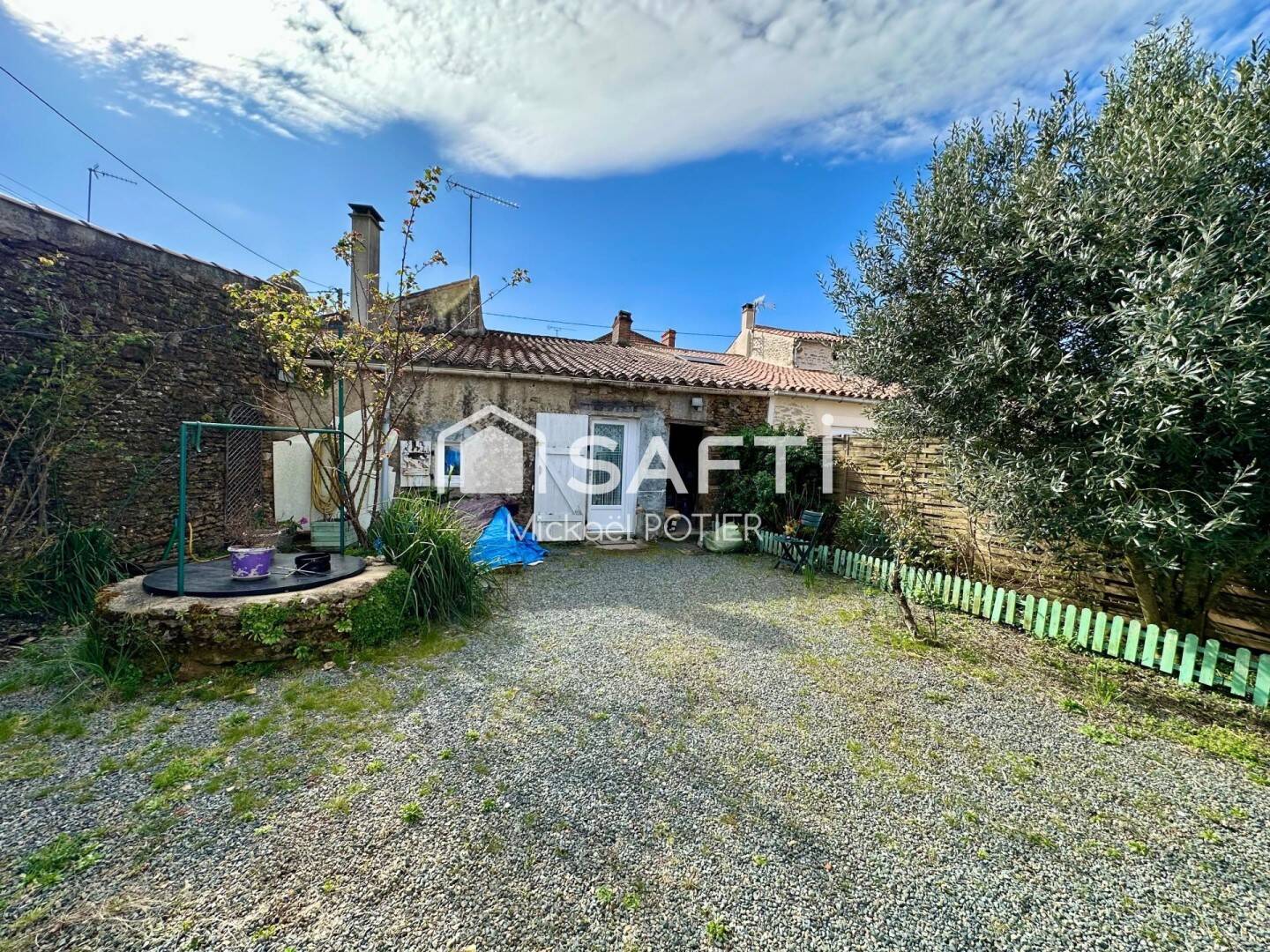 Maison à vendre, 120m², MOUTIERS SUR LE LAY