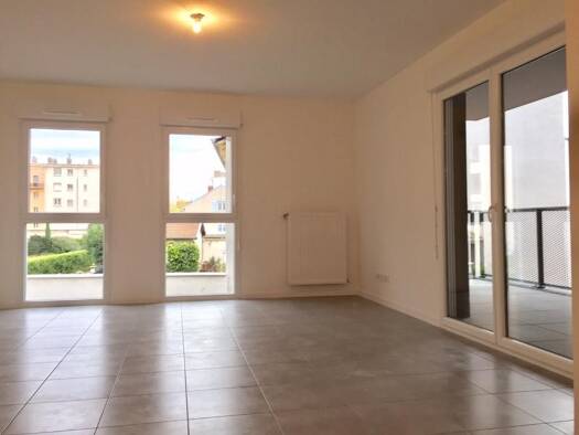 Appartement à louer 1 008 € 3 pièces 2 chambres 64,1 m² 1er étage Le Bachut Lyon 8ème arrondissement 69008