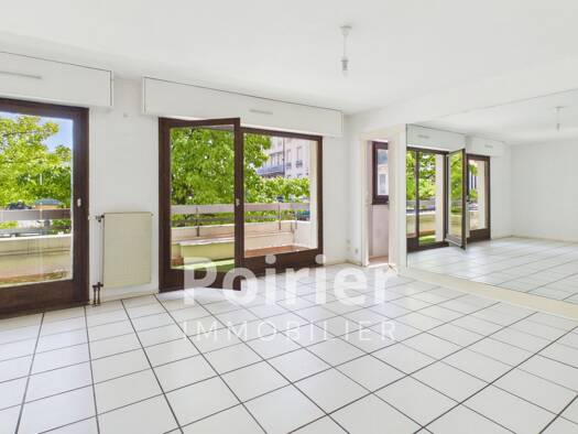 Appartement à vendre 340 000 € 5 pièces 4 chambres 96,8 m² 1er étage Centre Ville Est Thonon-les-Bains 74200
