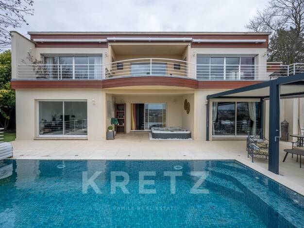 Villa à vendre - Première occupation 1 260 000 € 9 pièces 5 chambres 350 m² 1 909 m² de terrain Limay 78520