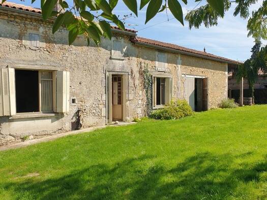 Maison à vendre 125 925 € 4 pièces 3 chambres 105 m² 1 062 m² de terrain Touvérac 16360