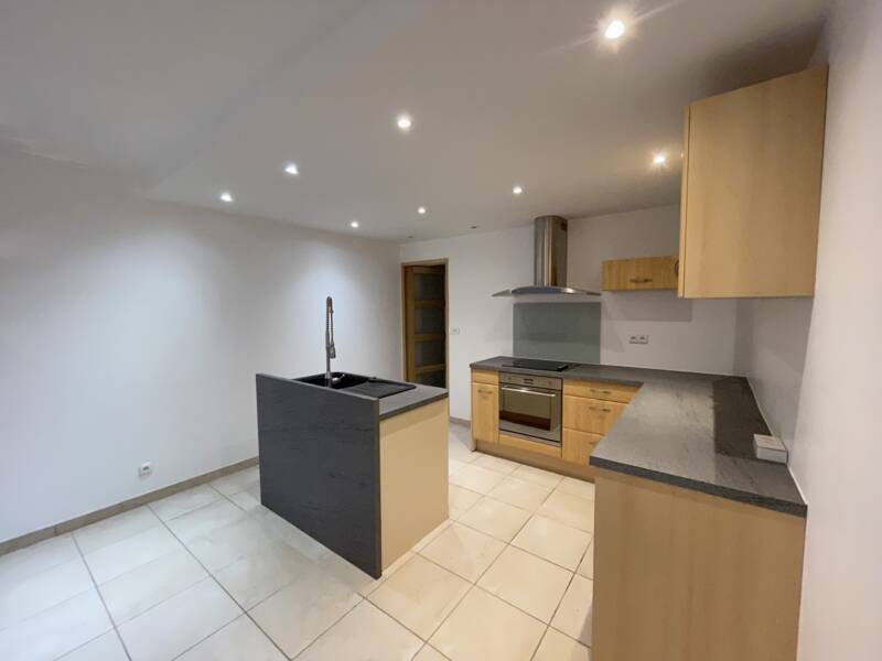 Maison à louer, 69m², SAINT BONNET DE MURE