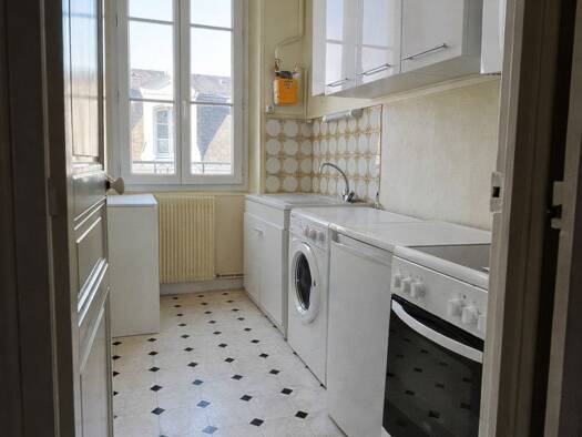Duplex à vendre 229 900 € 3 pièces 2 chambres 62 m² Étage 3/3 Centre Angers 49100
