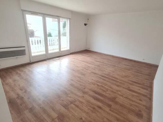 Appartement à louer 1 550 € 3 pièces 2 chambres 66,7 m² Étage 1/2 Victor Hugo Fontenay-sous-Bois 94120