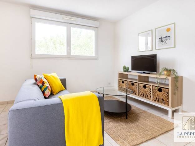 Appartement à louer 950 € 3 pièces 1 chambre 50 m² Étage 5/5 Valenciennes 59300