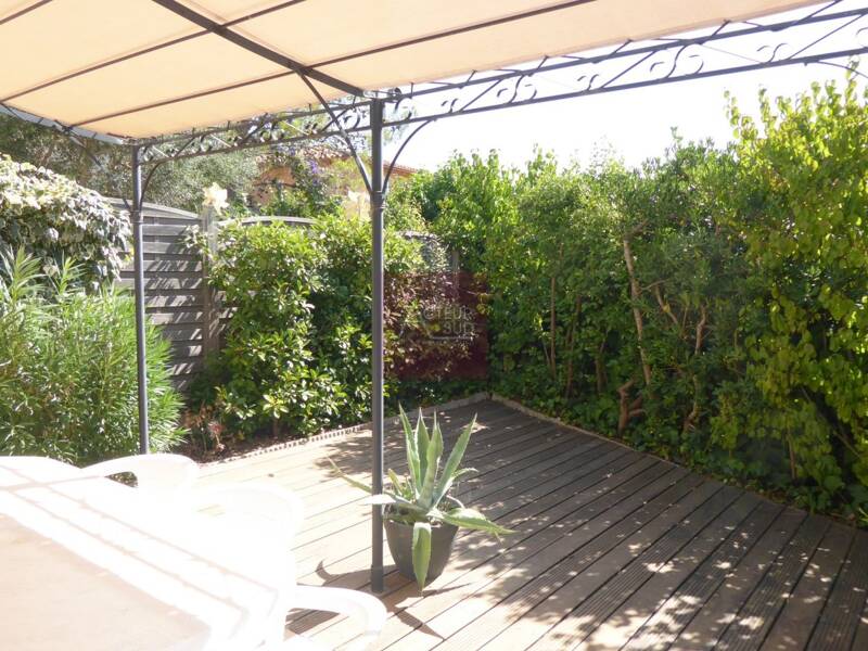 Maison à louer, 95m², SAINT CLEMENT DE RIVIERE