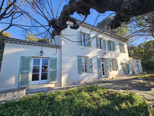 Ferme à vendre 579 900 € 7 pièces 4 chambres 180 m² 4 000 m² de terrain Vaugines-Les Faisses-Peyrard Draguignan 83300