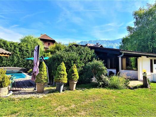 Maison de plain-pied à vendre 595 000 € 4 pièces 3 chambres 166,8 m² 1 787 m² de terrain Centre Ville Cluses 74300