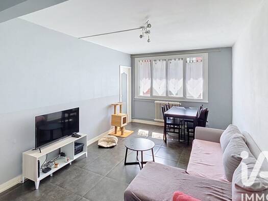 Appartement à vendre 89 500 € 3 pièces 2 chambres 54 m² Étage 1/4 Grand Espere Est Saint-Jean-de-la-Ruelle 45140