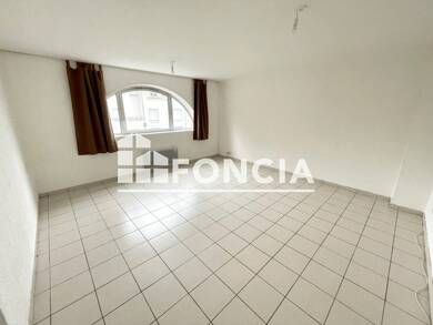 Appartement à louer 996 € 2 pièces 1 chambre 50,1 m² 2ème étage Centre Ferney-Voltaire 01210