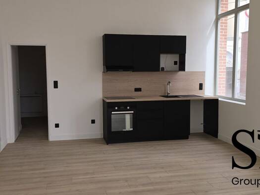 Appartement à louer 949 € 3 pièces 2 chambres 71,4 m² RDC Centre Ville-Fin de la Guerre Tourcoing 59200