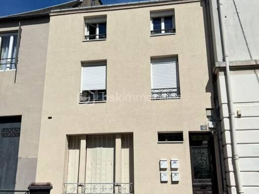 Immeuble à vendre 475 000 € 154,5 m² Centre Ville Étampes 91150