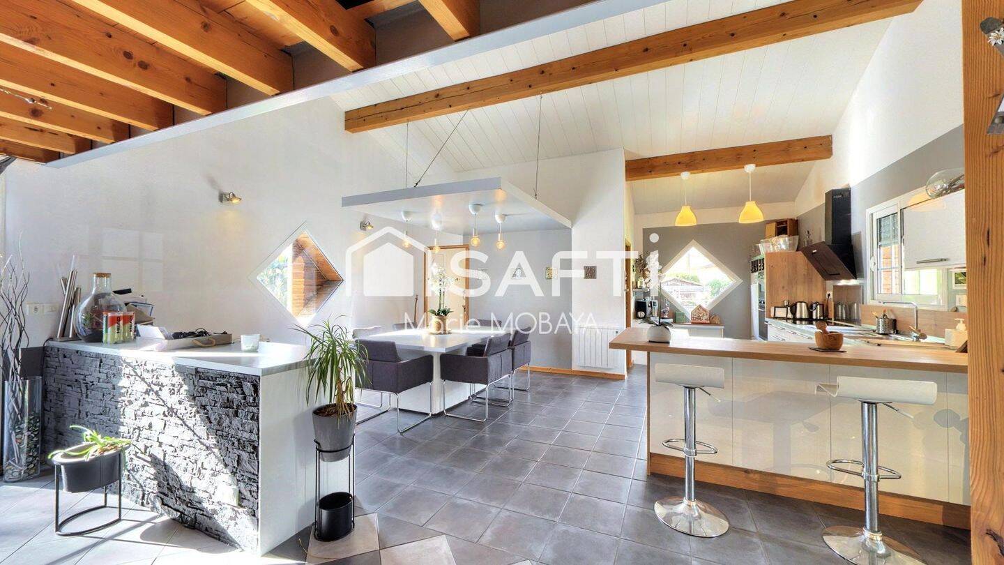 Maison à vendre, 210m², LA LANDE DE FRONSAC