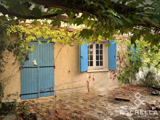 Maison de plain-pied à vendre 143 000 € 4 pièces 3 chambres 90,97 m² 1 055 m² de terrain Asnières-la-Giraud 17400