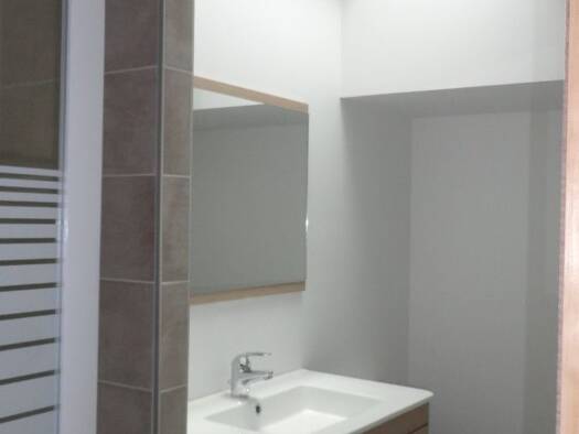 Appartement à louer 400 € 3 pièces 2 chambres Étage 3/3 dès le 20/04/2026 Aurillac 15000