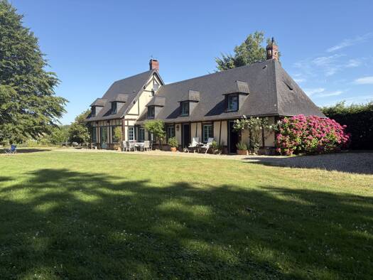 Villa à vendre 676 000 € 7 pièces 4 chambres 178,83 m² 19 974 m² de terrain Lyons-la-Forêt 27480