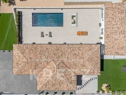 Maison à vendre - Première occupation 895 000 € 8 pièces 4 chambres 293 m² 1 780 m² de terrain Allées Paul Riquet Béziers 34500