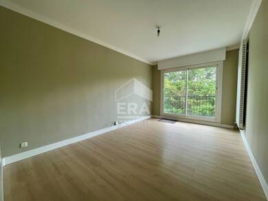 Appartement à vendre 320 000 € 4 pièces 3 chambres 75 m² Dernier étage, Étage 4/4 Rue de Versailles-Monastere Ville d Avray 92410