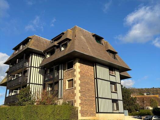 Appartement à louer 540 € 1 pièce 21,5 m² Étage 3/4 Blonville-sur-Mer 14910