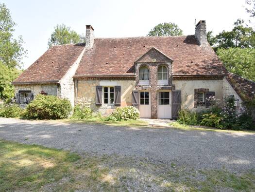 Maison à vendre 380 000 € 6 pièces 2 chambres 133 m² 2 691 m² de terrain Saintigny 28480