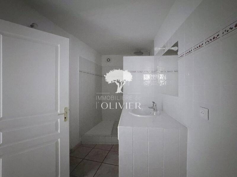 Maison à louer, 71m², APT