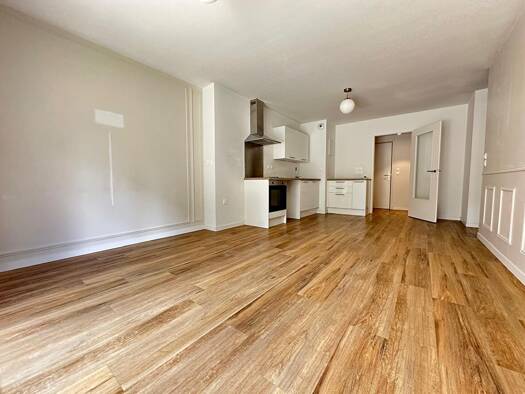 Appartement à louer 833 € 2 pièces 1 chambre 48 m² 3 étages Saint Maurice-Pellevoisin Lille 59000