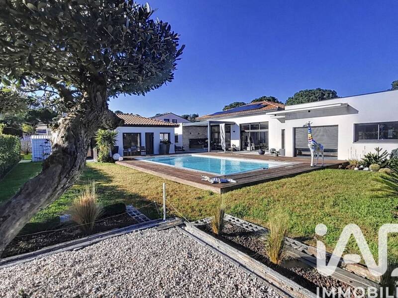 Maison à vendre, 265m², LAROQUE DES ALBERES