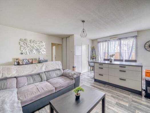 Appartement à vendre 139 000 € 2 pièces 1 chambre 47 m² Étage 2/2 Nord Ouest Saint-André-de-Cubzac 33240