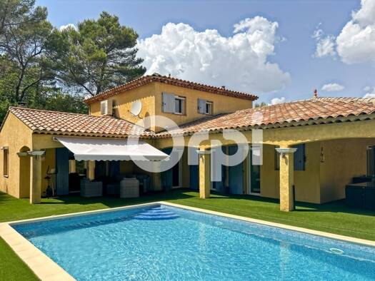 Villa à vendre 639 000 € 5 pièces 4 chambres 158,13 m² 2 334 m² de terrain Nord Le Luc 83340