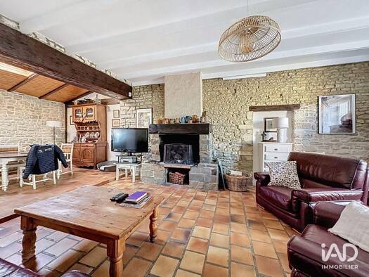 Maison à vendre 329 000 € 6 pièces 5 chambres 168 m² 857 m² de terrain Charron 17230