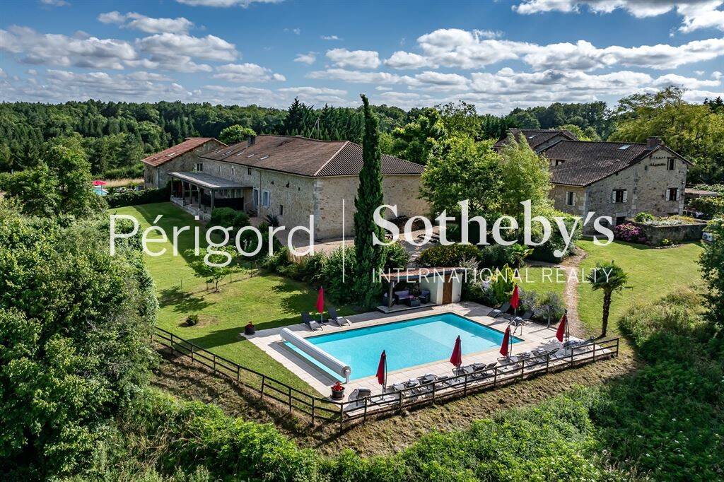 Maison à vendre, 807m², SAINT PARDOUX LA RIVIERE